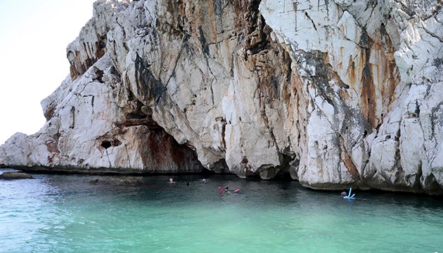 Saklanan deniz mağarasına yoğun ilgi