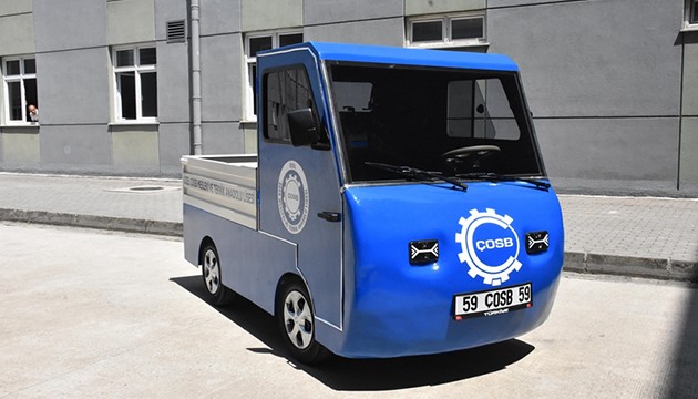 Öğrencilerden elektrikli kamyon!