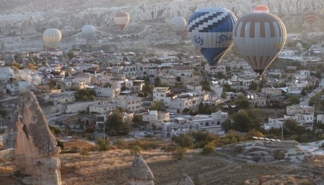 Kapadokya'ya nisan ayında turist akını