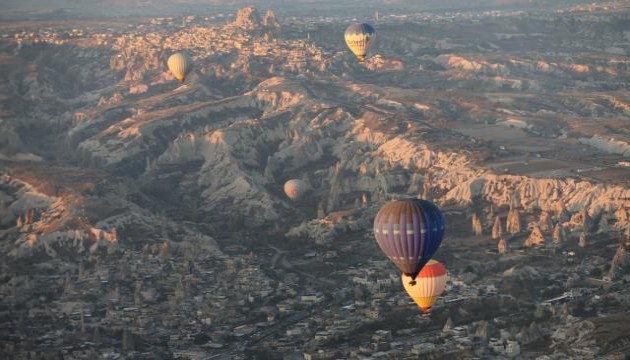 Kapadokya'yı şubatta 11 bin 761 turist gökyüzünden izledi