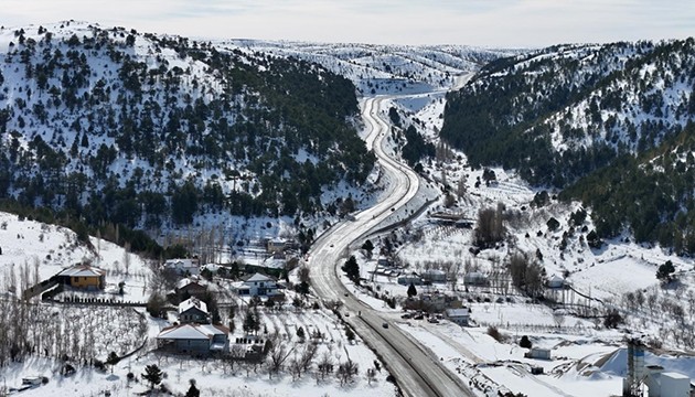 Karaman'da köyler kara büründü
