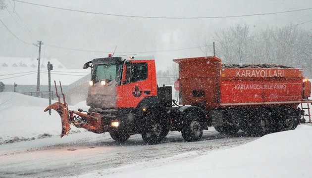 Bolu Dağı'nda yoğun kar yağışı