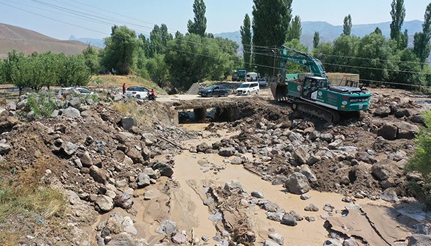 Kars'ta köylerde sel hasarı