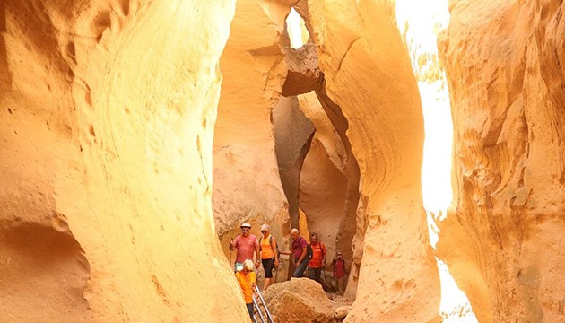Kanyonda masalsı yolculuk