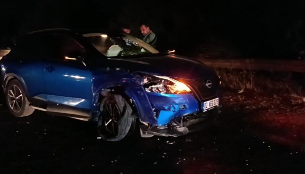 Adıyaman'da iki otomobil çarpıştı: 8 yaralı