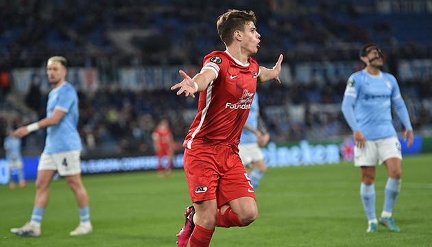 Liverpool Kerkez'i kadrosuna kattı