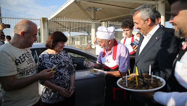 Yurda dönen gurbetçilere coşkulu karşılama