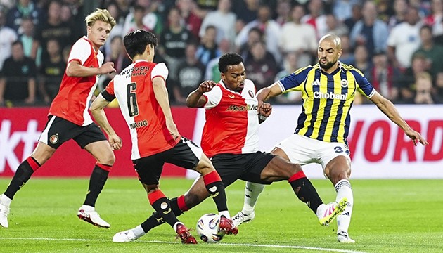 Fenerbahçe, Feyenoord karşısında