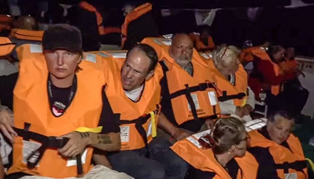 İsrail'den aktivistlere kötü muamele