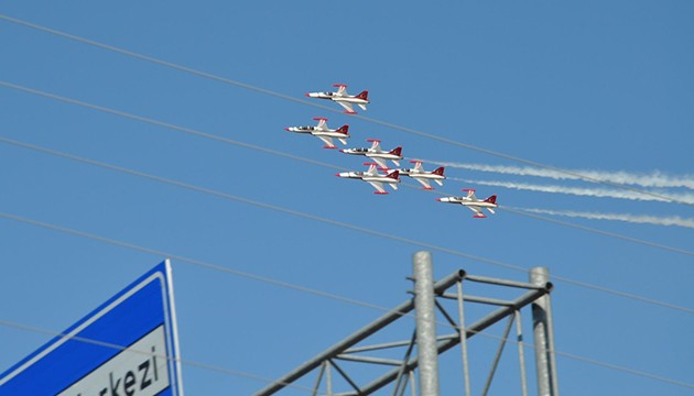 Türk Yıldızları Akşehir'deydi!