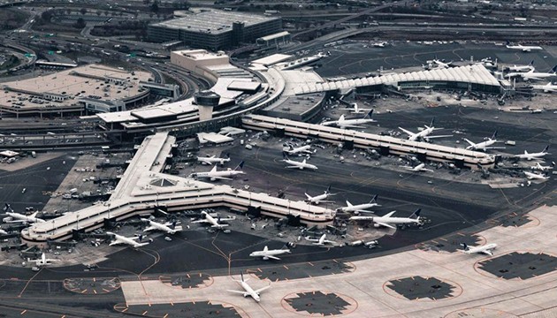 Havalimanında izin kullanma krizi: Uçuşlar aksadı