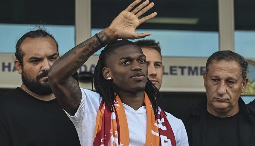 Rafael Leao Galatasaray için İstanbul'da