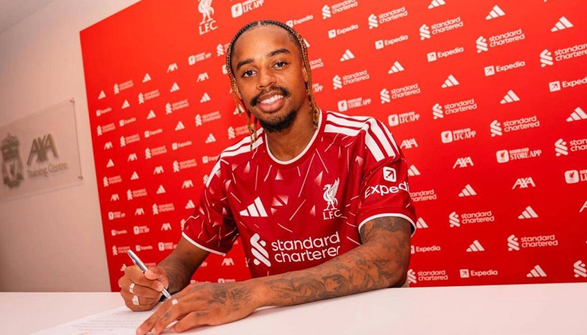 Liverpool yıldız oyuncuyu transfer etti