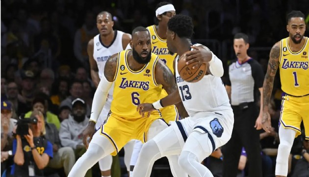 Los Angeles Lakers yarı finale yükseldi!