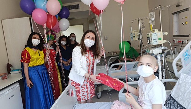 Lösemili çocukların bayram mutluluğu