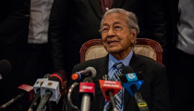 Mahathir, ABD ve İsrail'i 'yalancılıkla' suçladı