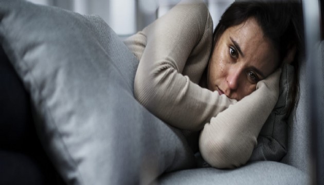 Yeni araştırma: Kadınlar arasında depresyon yayılabiliyor