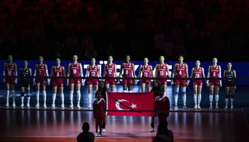 Milliler Azerbaycan'la karşılaşacak