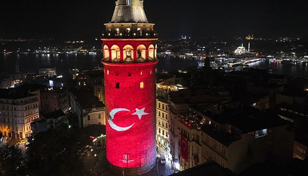 Galata Kulesi'nde milli heyecan