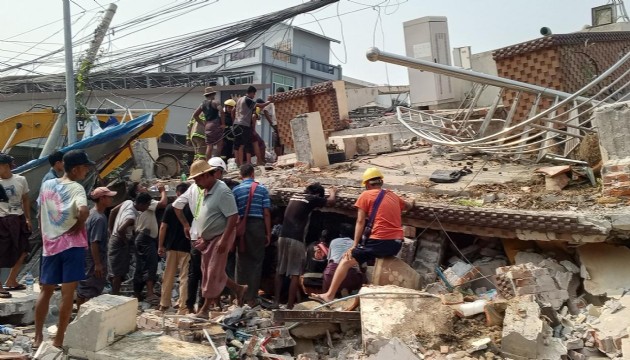 Myanmar'daki depremlerde can kaybı 2 bin 886'ya yükseldi