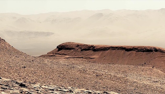 Mars'tan yeni dağ görüntüleri geldi