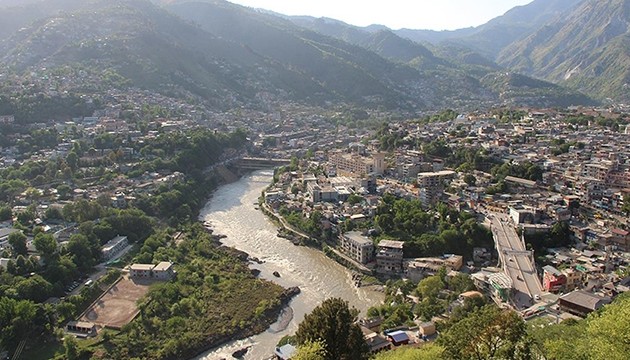 Hindistan, Pakistan'a su akışını kesti