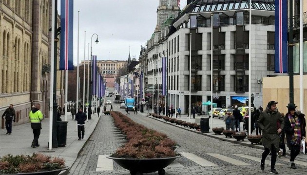 Norveç’te kabus dolu gün! Önüne geleni bıçakladı