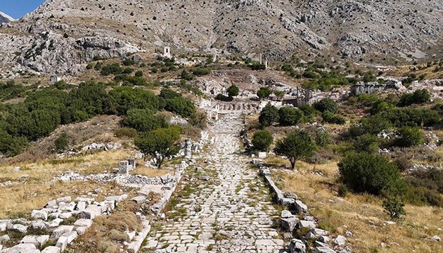 Antik kenti Odeon gün yüzüne çıkıyor