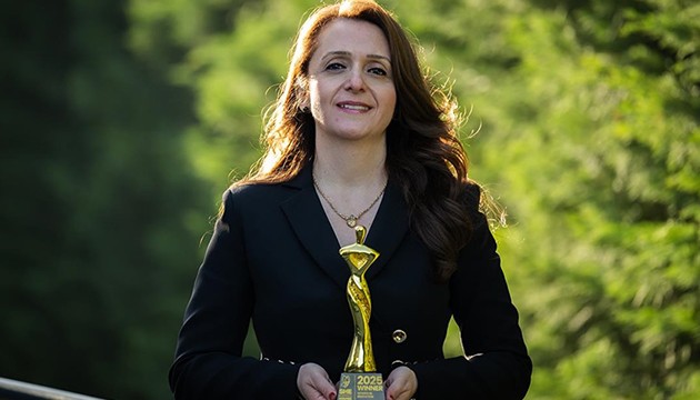 Türk eğitimciye gururlandıran ödül