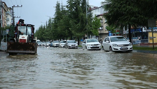 Ordu'da sağanak etkili oldu