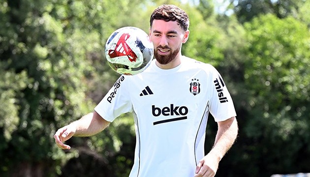 Orkun Kökçü ilk idmanına çıktı