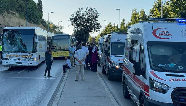 Üsküdar'da otobüsler çarpıştı: Yaralılar var