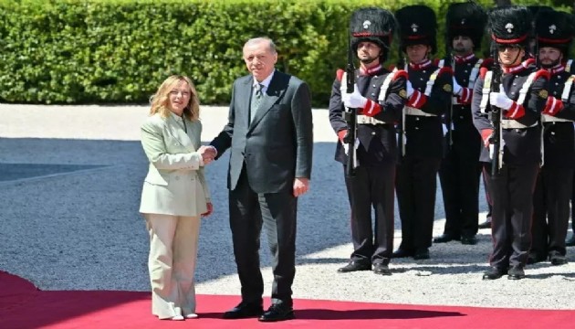 Erdoğan Roma'da resmi törenle karşılandı