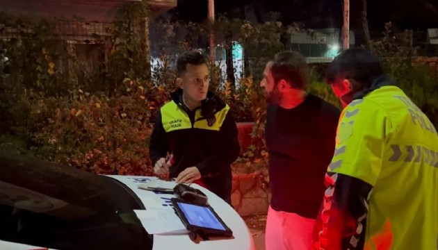 Ehliyetsiz sürücü uyuşturucu taciri çıktı