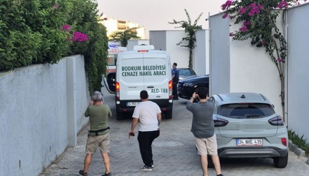 Genç çift evde ölü bulundu