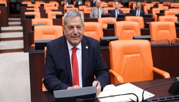 CHP'li vekil trafik kazası geçirdi