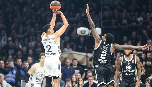 Skandal pankarta para cezası