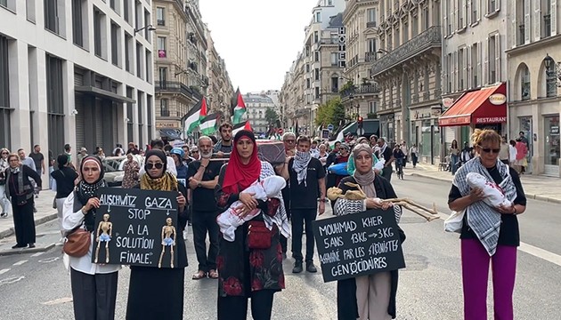 Fransa'da kıtlık için gösteri