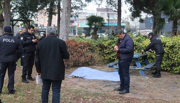 Giresun'da bir kişi bankta ölü bulundu