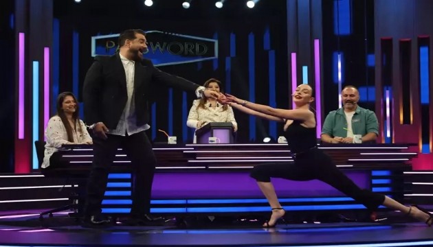 Melis Sezen'den iddialı dans şov!