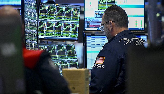 Piyasalar haftaya temkinli başladı