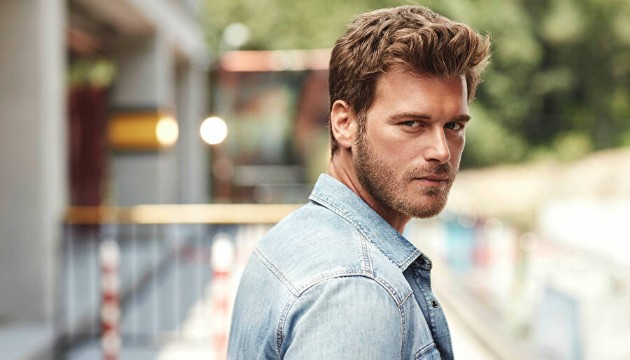 Kıvanç Tatlıtuğ mavi tura çıktı!