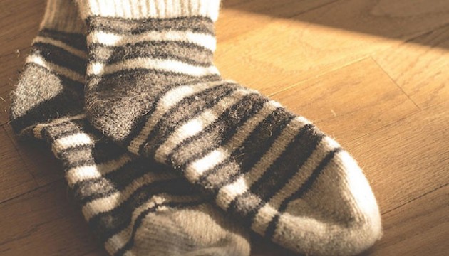 Çoraplarını kokladı ciğerleri iflas etti