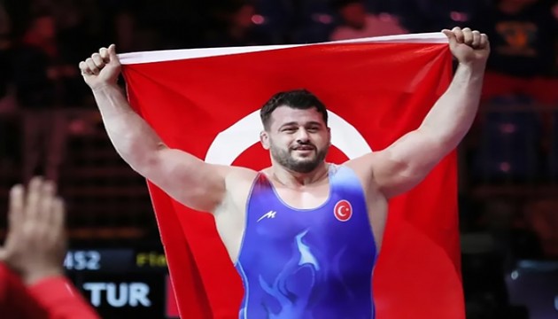 Rıza Kayaalp Avrupa'da bir kez daha zirvede