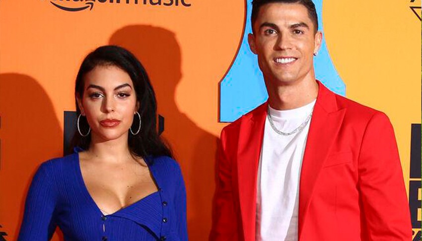 Georgina Rodriguez evlilik sonrası Cristiano Ronaldo'nun üç çocuğunu evlat edindi