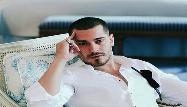 Eşref Rüya'nın yıldızı Çağatay Ulusoy'un kardeşine bakın!