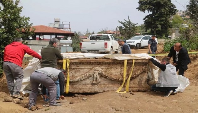 Kazdığı bahçeden tarih fışkırdı