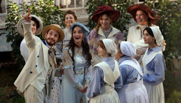 Şakir Paşa Ailesi'nin setinde yangın!