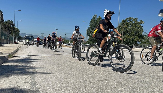 Farkındalık için pedal çevirdiler