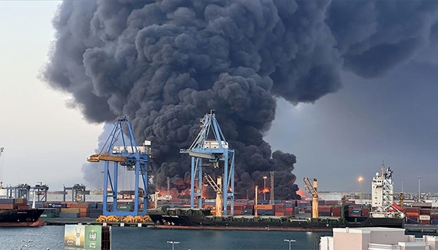 Limanda patlamalar ve yangınlar!